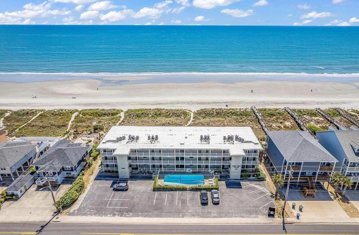Beautiful Beachfront-Oceanfront First Floor 2Br 2Ba Condo In Cherry Grove, North Myrtle Beach! Renovated With A Fully Equipped Kitchen, 3 Separate Beds, Pool, Private Patio & Steps To The Sand! Exterior foto